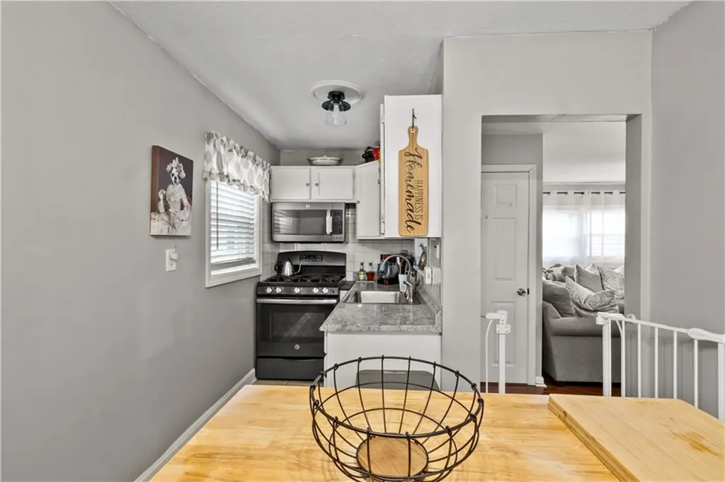 522 Slade Street Fall River MA 02724