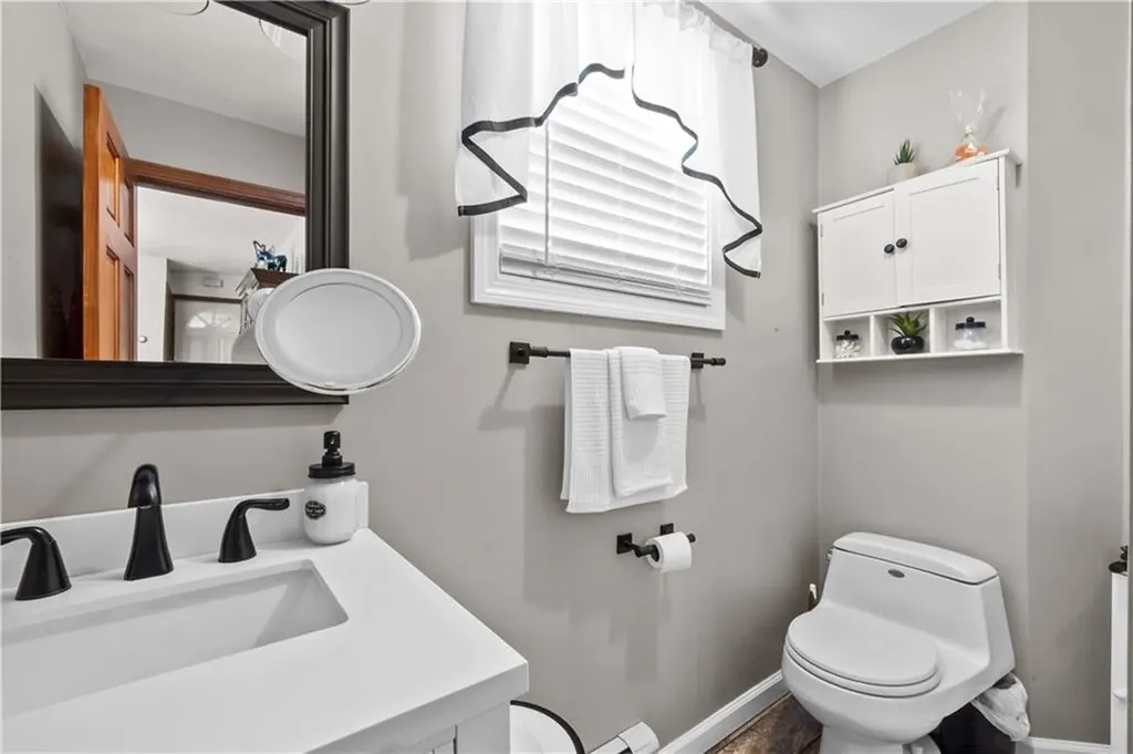 522 Slade Street Fall River MA 02724