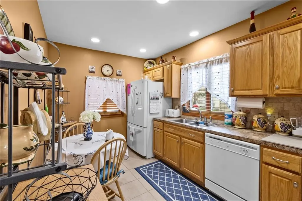 522 Slade Street Fall River MA 02724