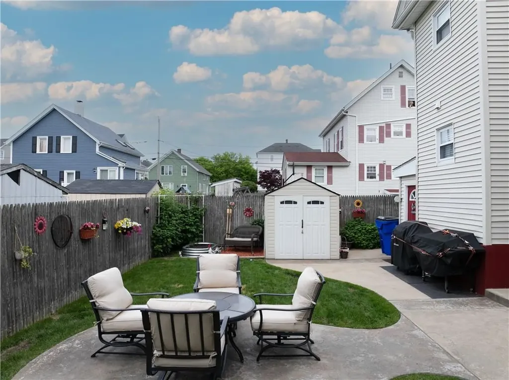 522 Slade Street Fall River MA 02724