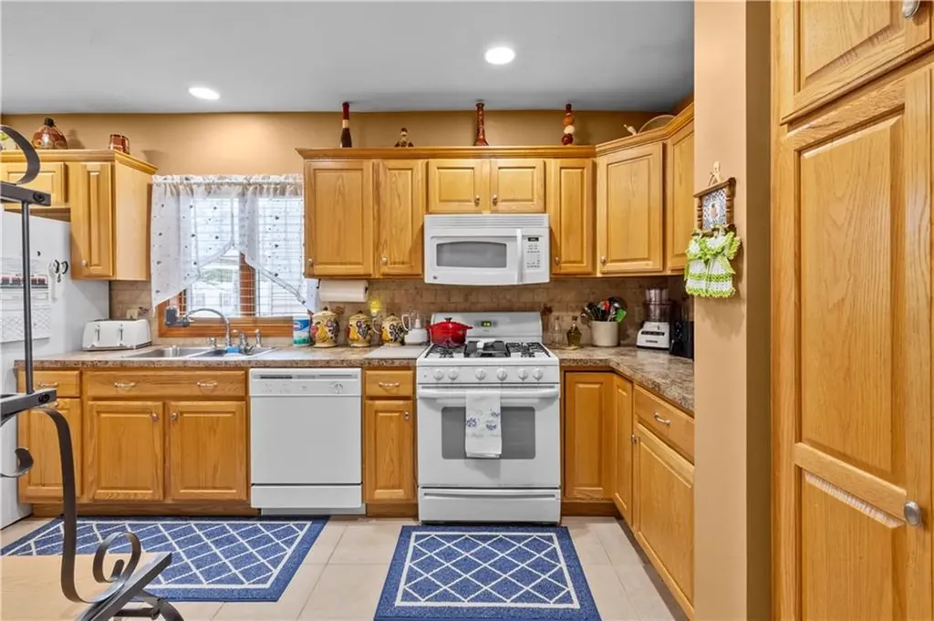 522 Slade Street Fall River MA 02724