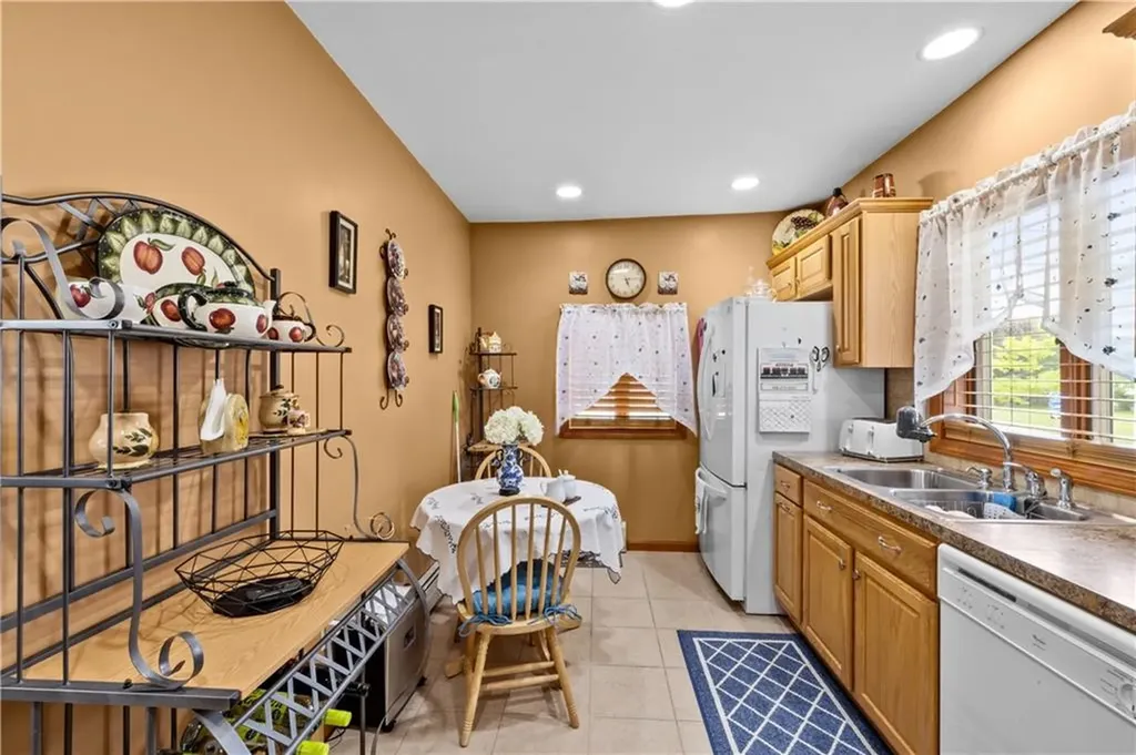 522 Slade Street Fall River MA 02724