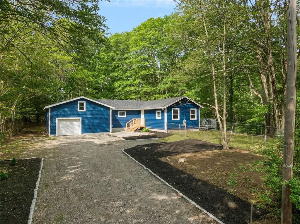 40 Hartford #a Pike Foster RI 02857