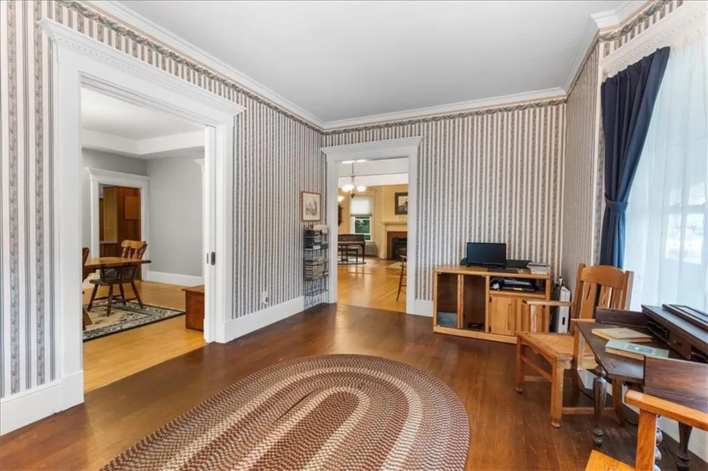 59 Woodland Road Woonsocket RI 02895