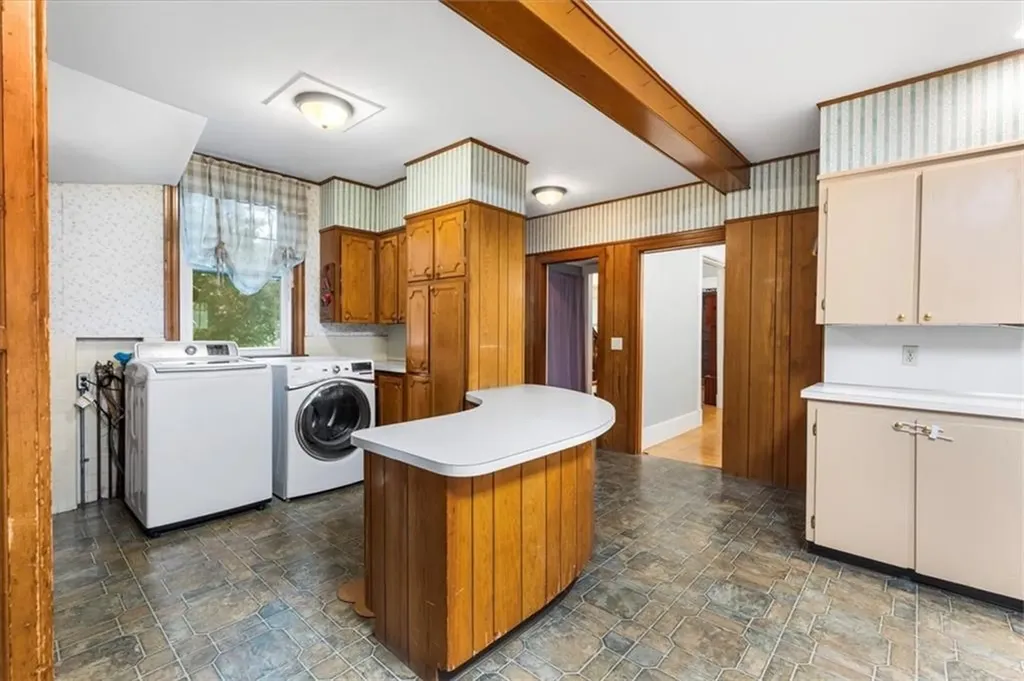 59 Woodland Road Woonsocket RI 02895