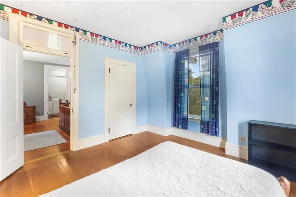 59 Woodland Road Woonsocket RI 02895