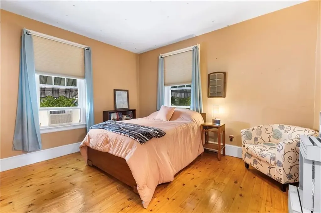 59 Woodland Road Woonsocket RI 02895