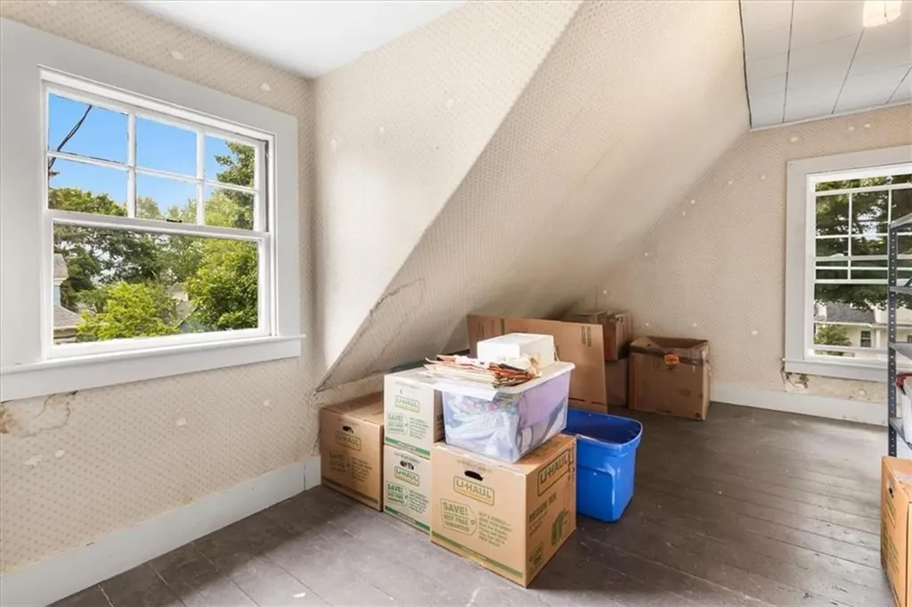 59 Woodland Road Woonsocket RI 02895