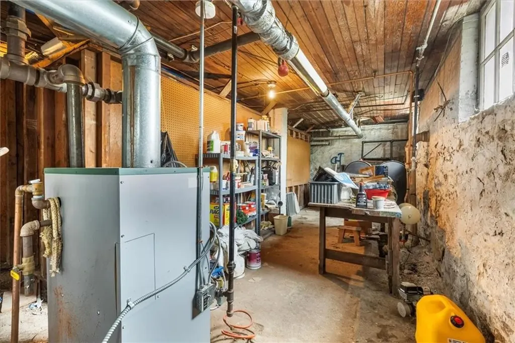 59 Woodland Road Woonsocket RI 02895