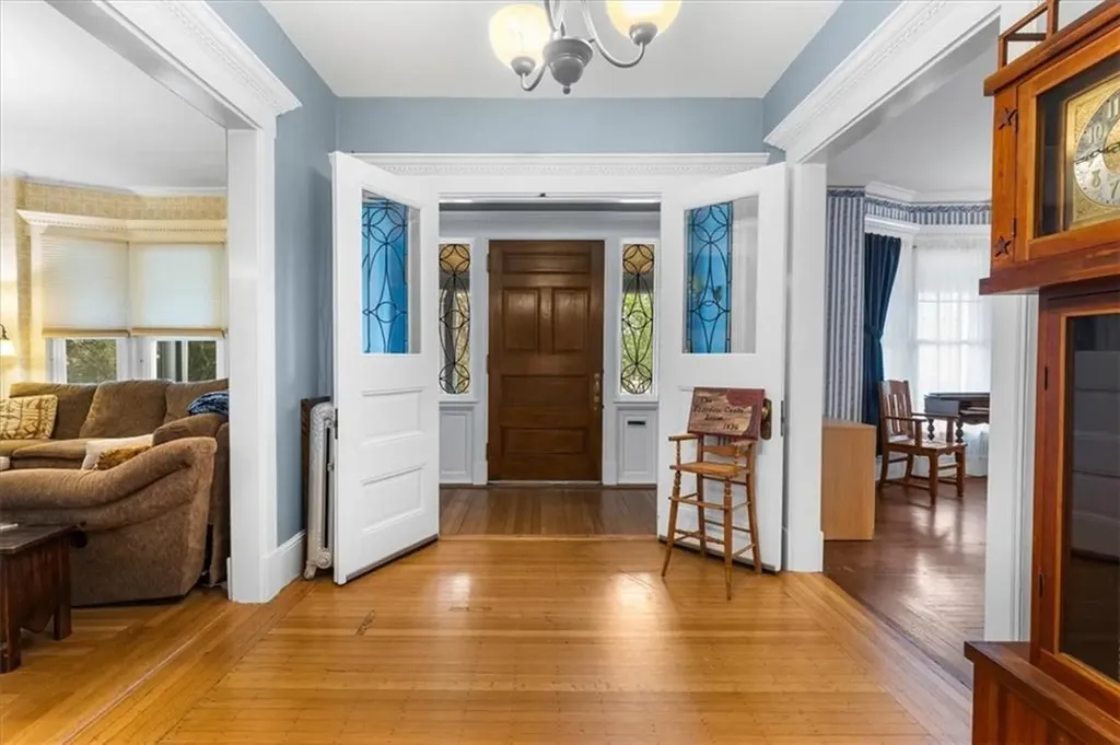 59 Woodland Road Woonsocket RI 02895