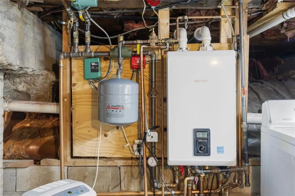 30 Lincoln Street Smithfield RI 02917