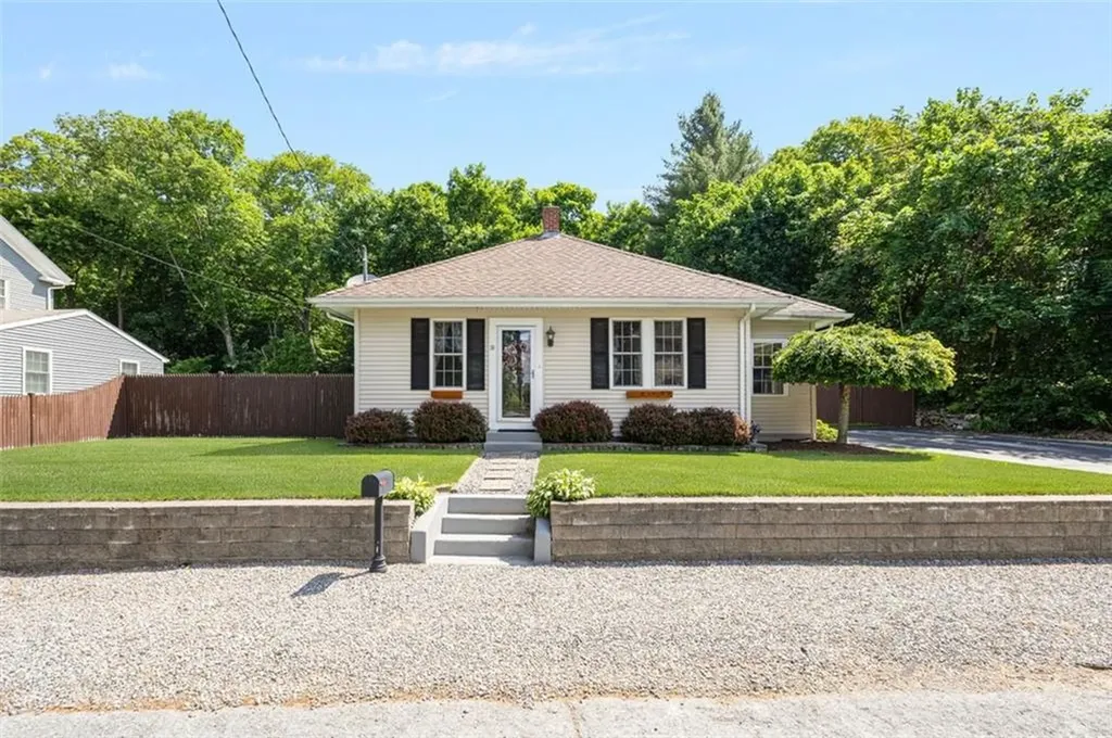 30 Lincoln Street Smithfield RI 02917