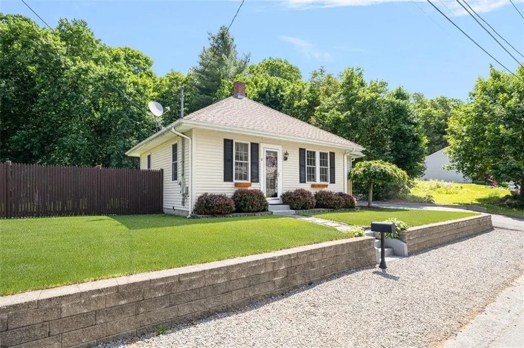 30 Lincoln Street Smithfield RI 02917