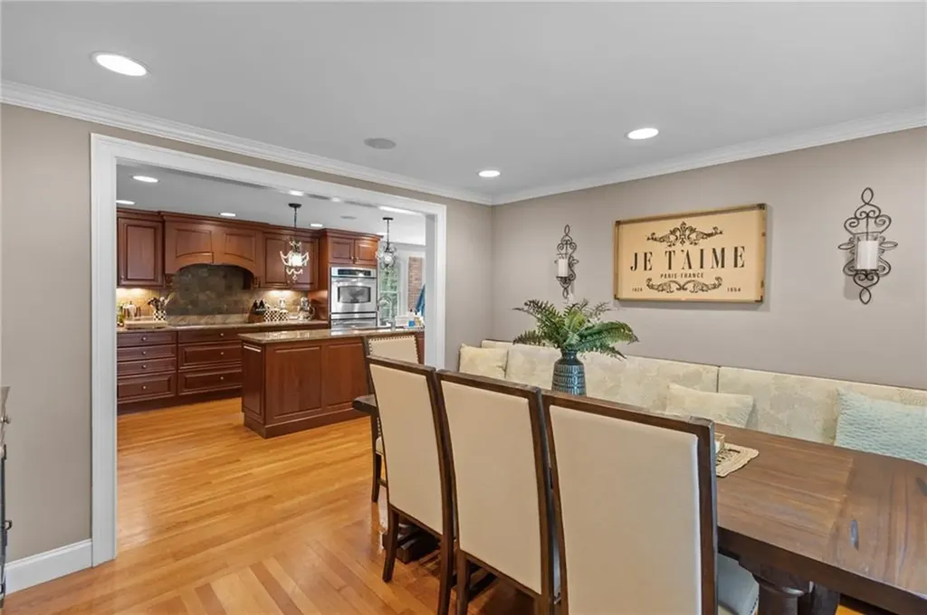 152 Glen Hills Drive Cranston RI 02920