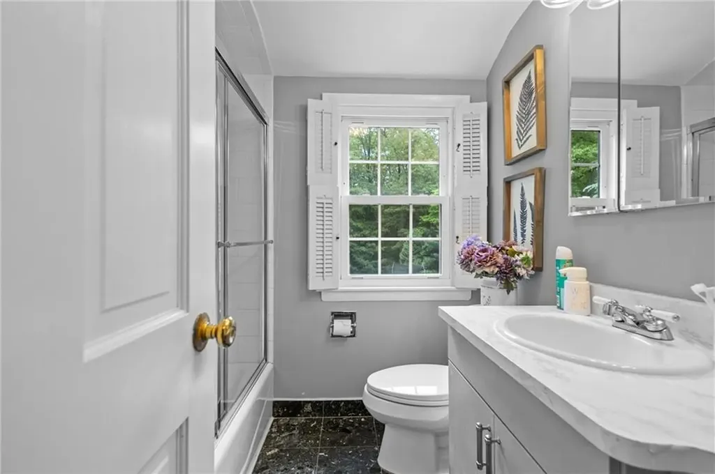 152 Glen Hills Drive Cranston RI 02920