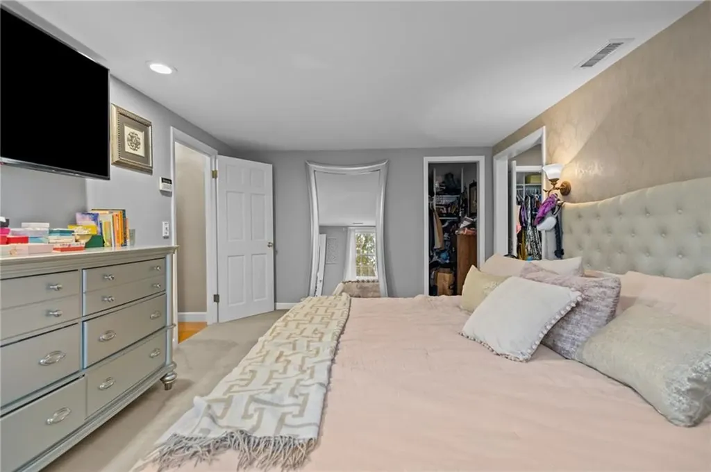 152 Glen Hills Drive Cranston RI 02920