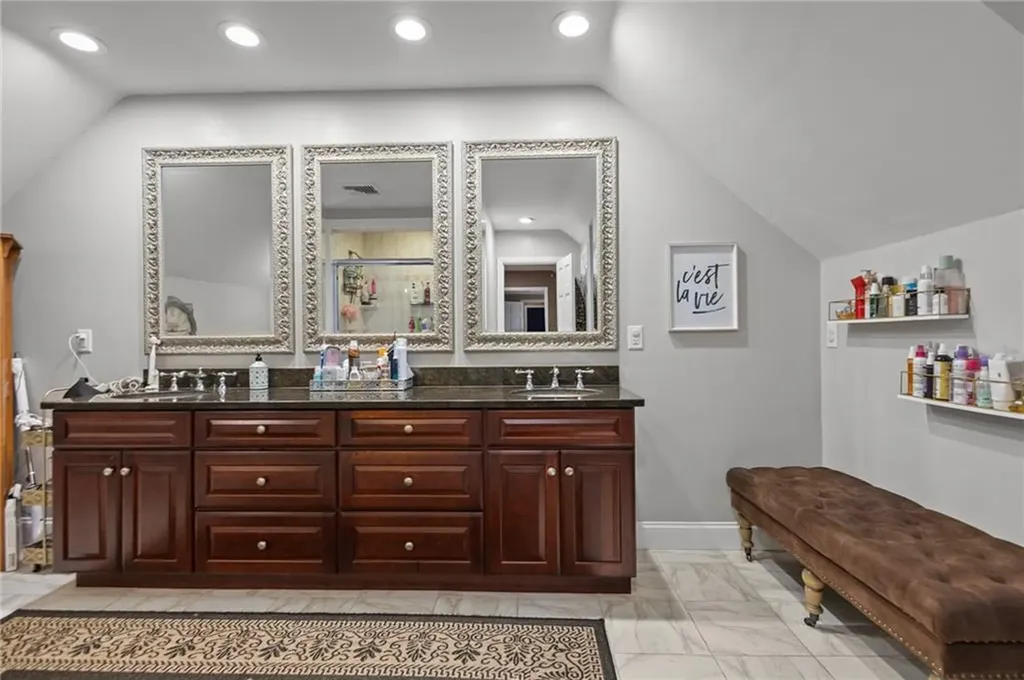 152 Glen Hills Drive Cranston RI 02920