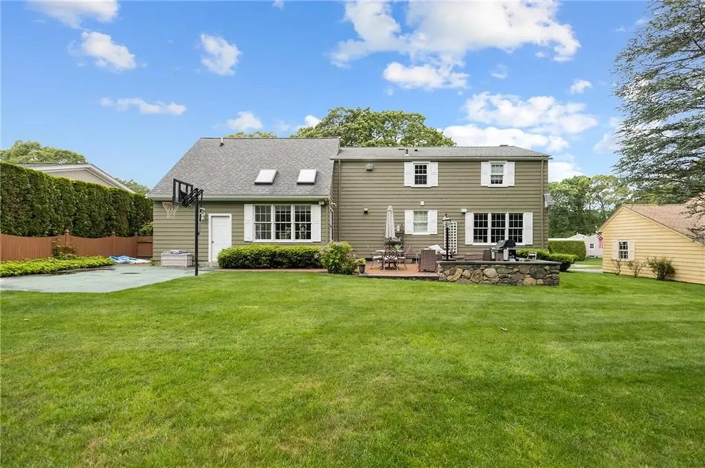 152 Glen Hills Drive Cranston RI 02920