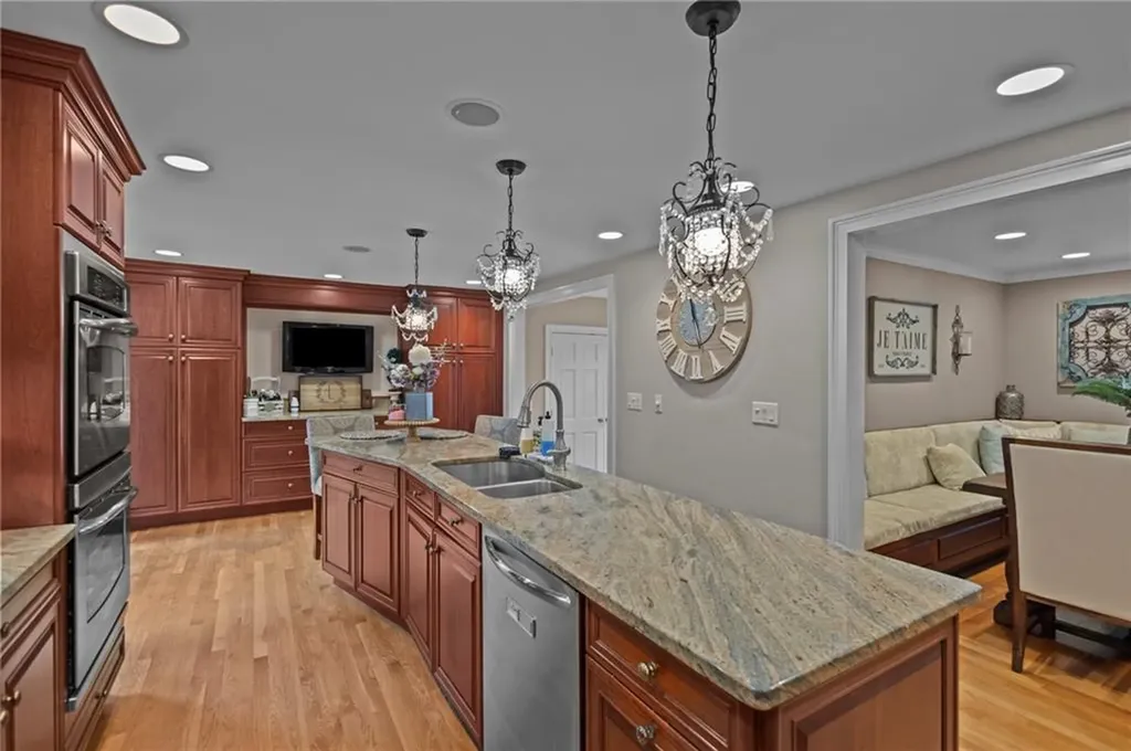 152 Glen Hills Drive Cranston RI 02920