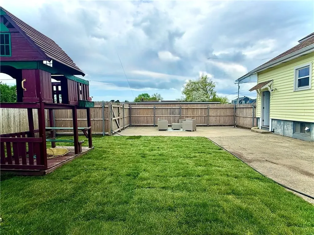 57 Bloodgood Street Pawtucket RI 02861