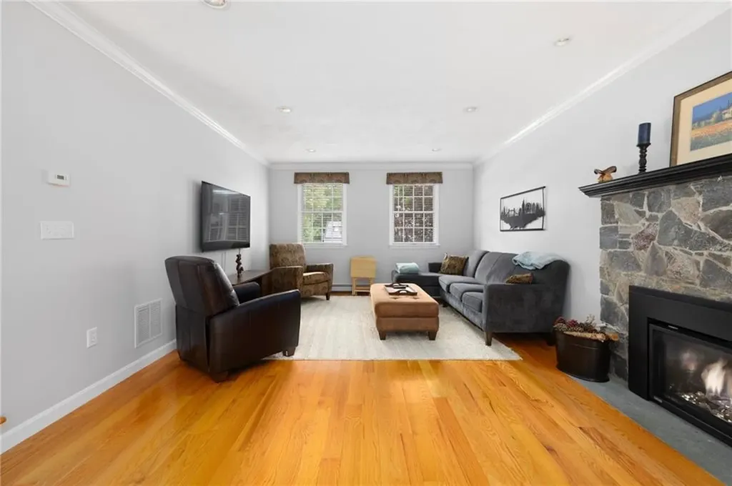 52 S Eagle Nest Drive Lincoln RI 02865