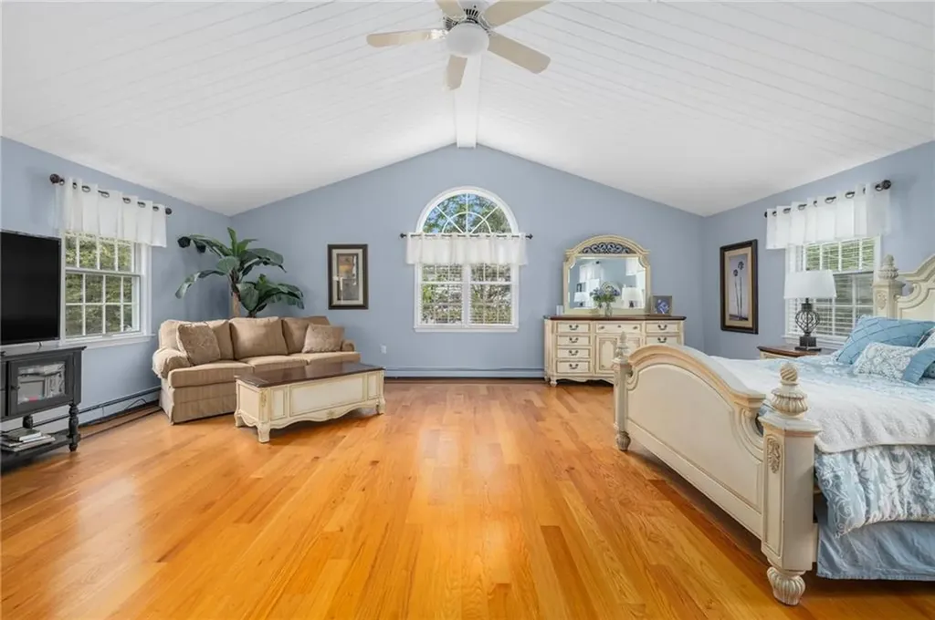 52 S Eagle Nest Drive Lincoln RI 02865