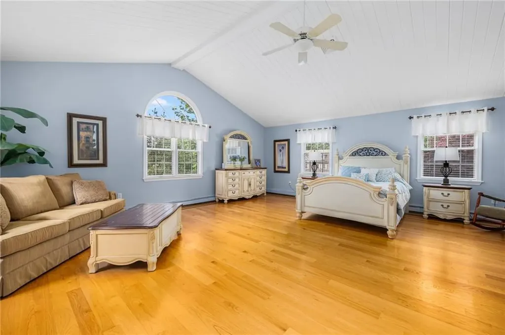 52 S Eagle Nest Drive Lincoln RI 02865