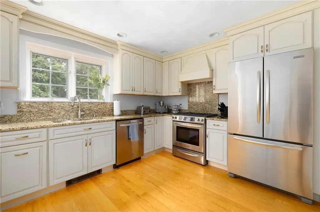 52 S Eagle Nest Drive Lincoln RI 02865