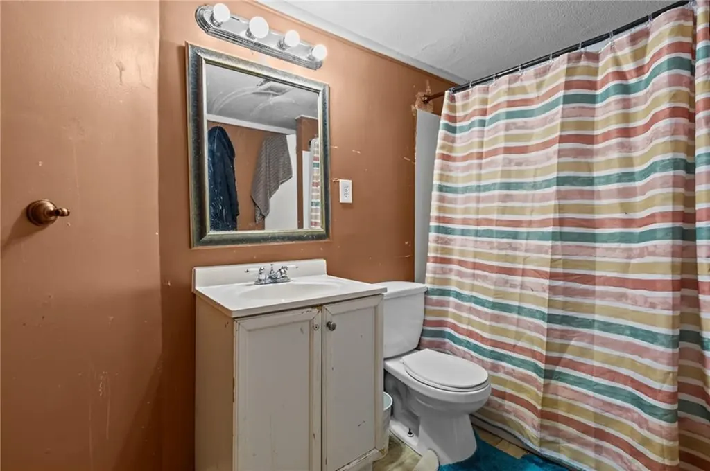 108 Johnson Street Pawtucket RI 02860