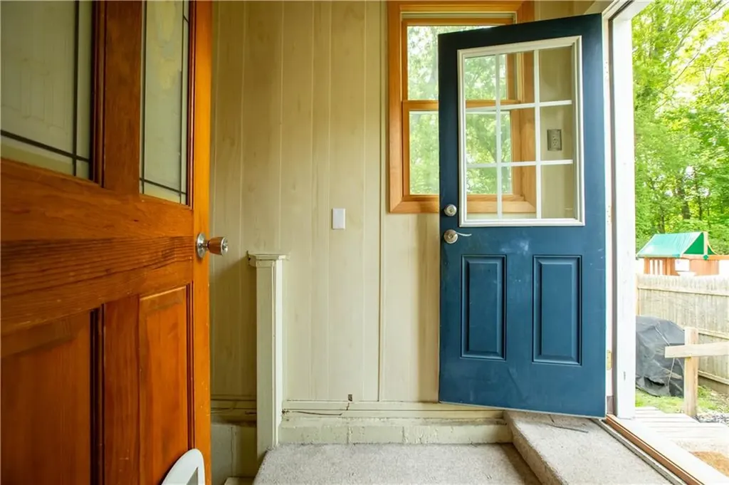 75 Pembroke Lane Coventry RI 02816