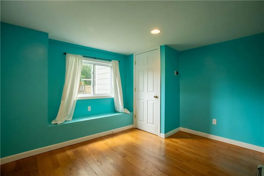 75 Pembroke Lane Coventry RI 02816