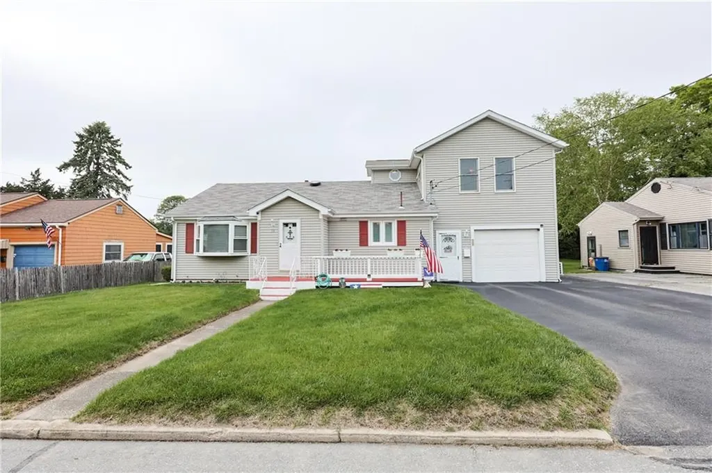 74 Warren Avenue Tiverton RI 02878