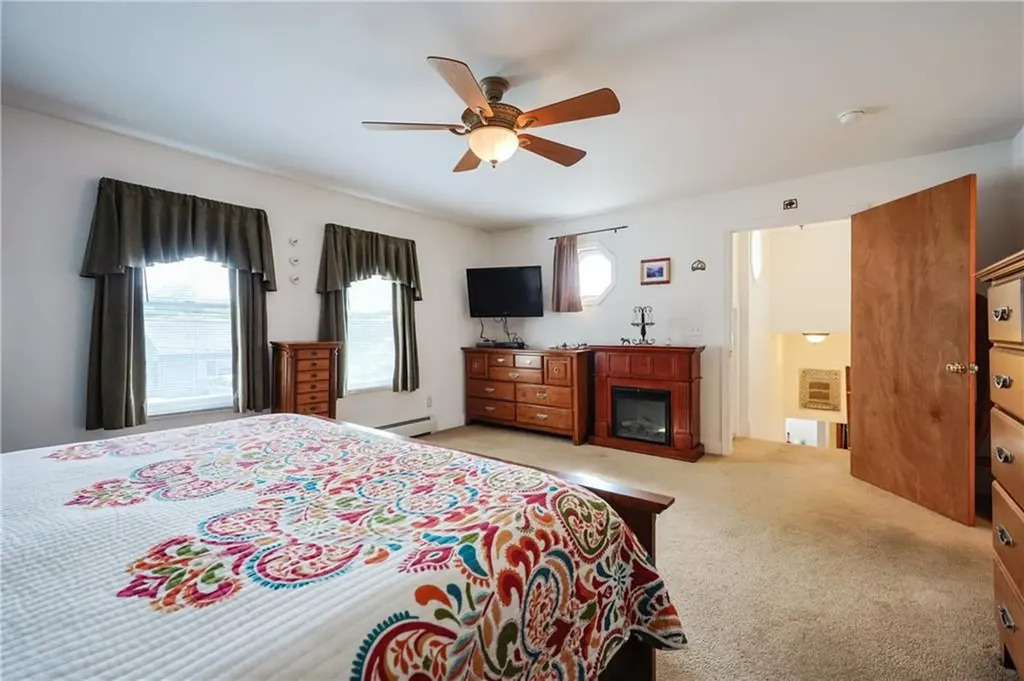 74 Warren Avenue Tiverton RI 02878