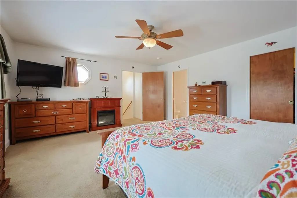 74 Warren Avenue Tiverton RI 02878