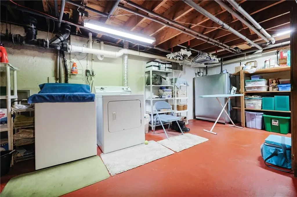74 Warren Avenue Tiverton RI 02878