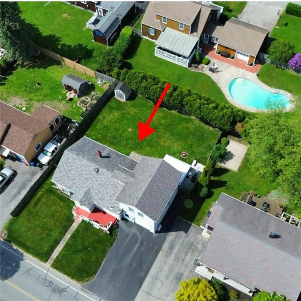 74 Warren Avenue Tiverton RI 02878
