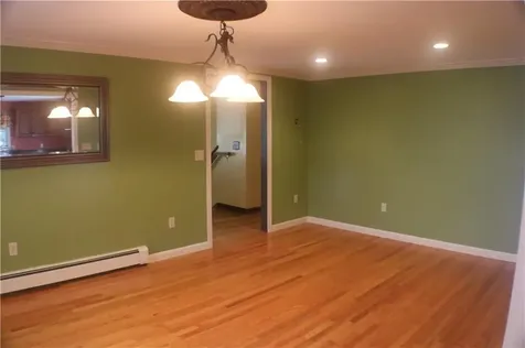 40 Roosevelt Drive Bristol RI 02809