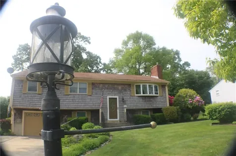 40 Roosevelt Drive Bristol RI 02809