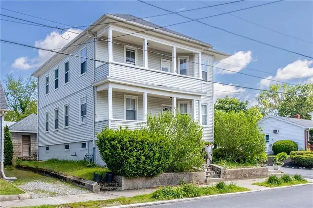93 Naples Avenue Providence RI 02908