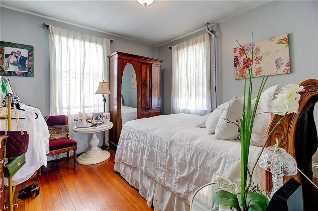 93 Naples Avenue Providence RI 02908