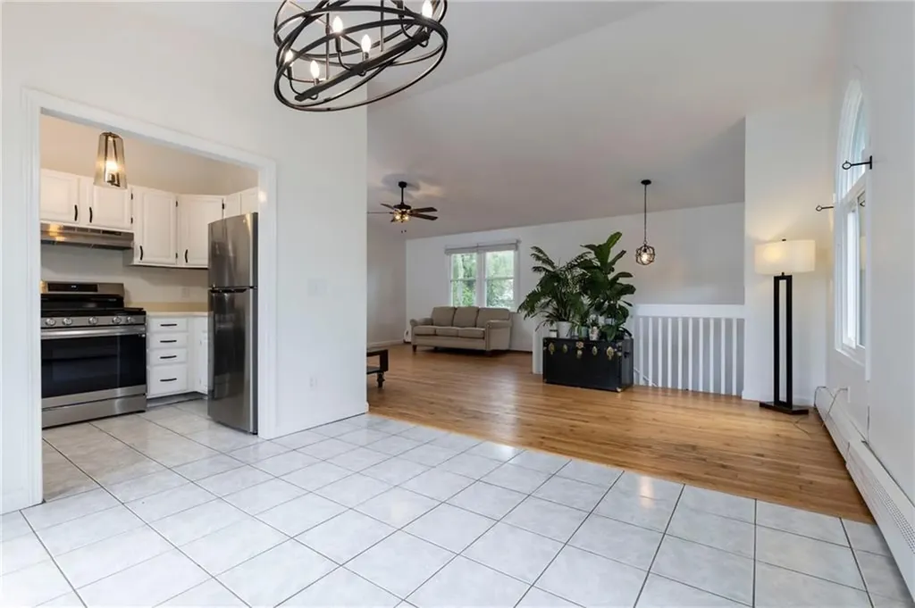 73 Gibbons Avenue Warwick RI 02889