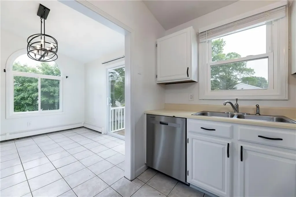 73 Gibbons Avenue Warwick RI 02889
