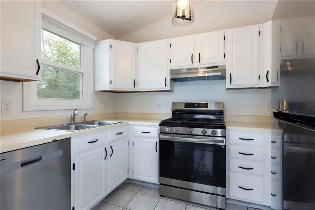 73 Gibbons Avenue Warwick RI 02889
