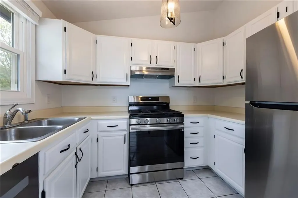 73 Gibbons Avenue Warwick RI 02889