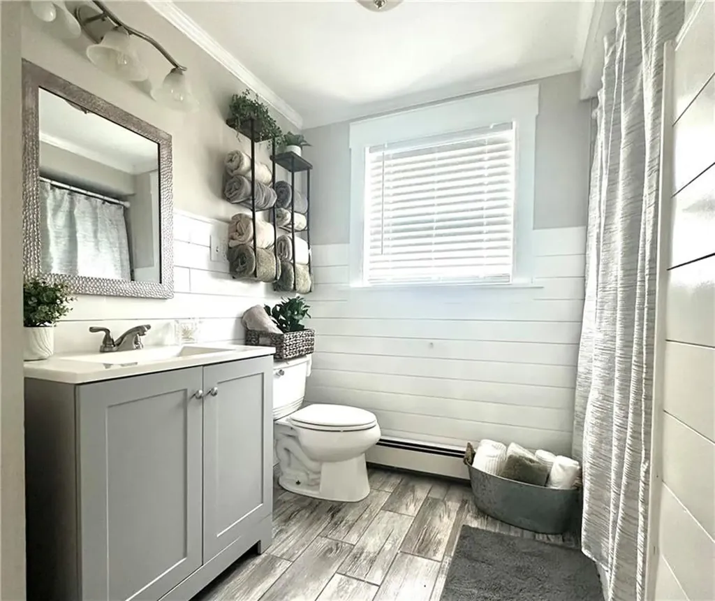 57 Lorraine Avenue Coventry RI 02816