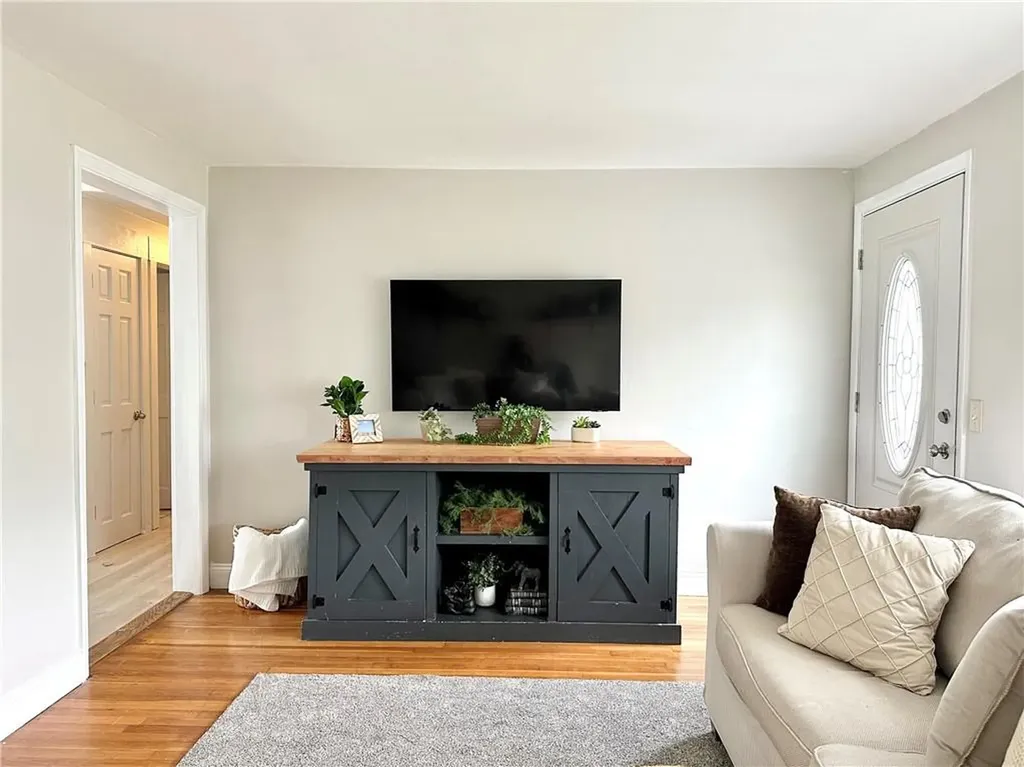 57 Lorraine Avenue Coventry RI 02816