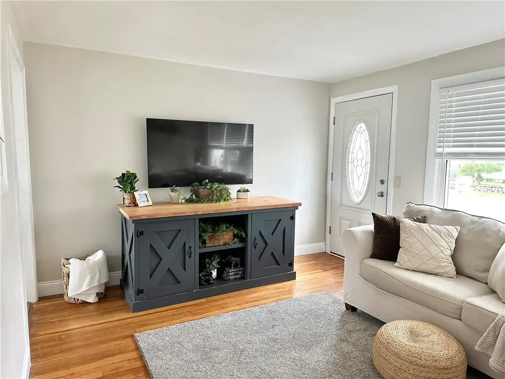 57 Lorraine Avenue Coventry RI 02816