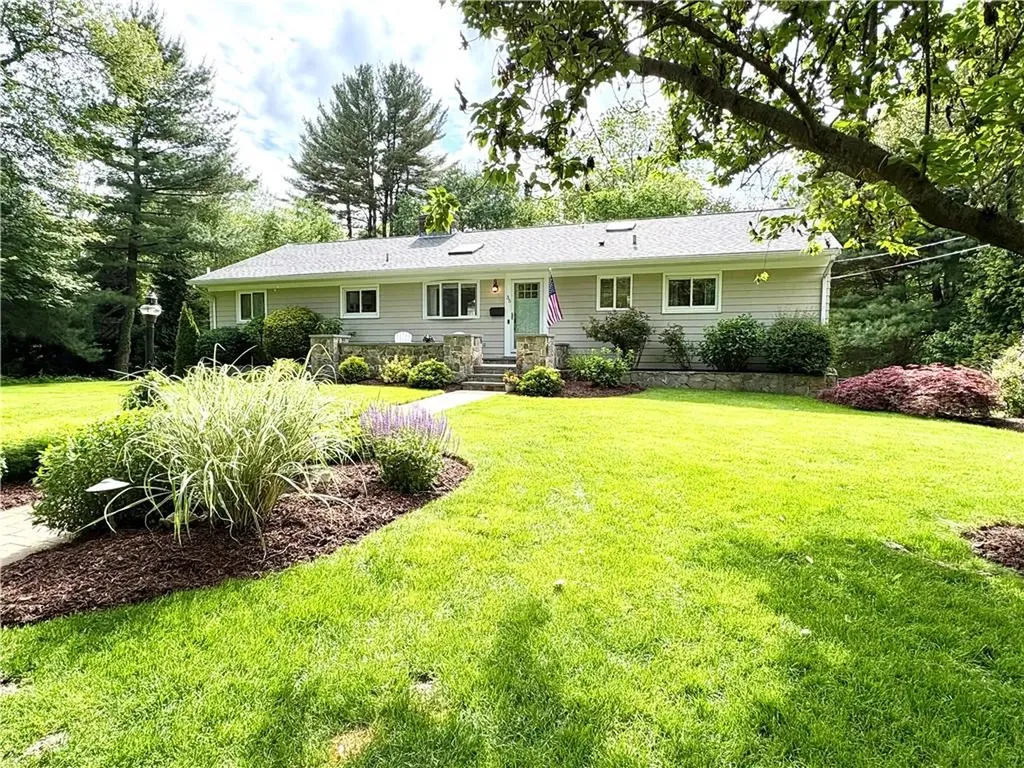 35 Westchester Way Warwick RI 02886