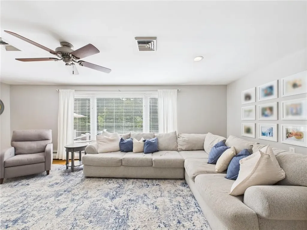 35 Westchester Way Warwick RI 02886