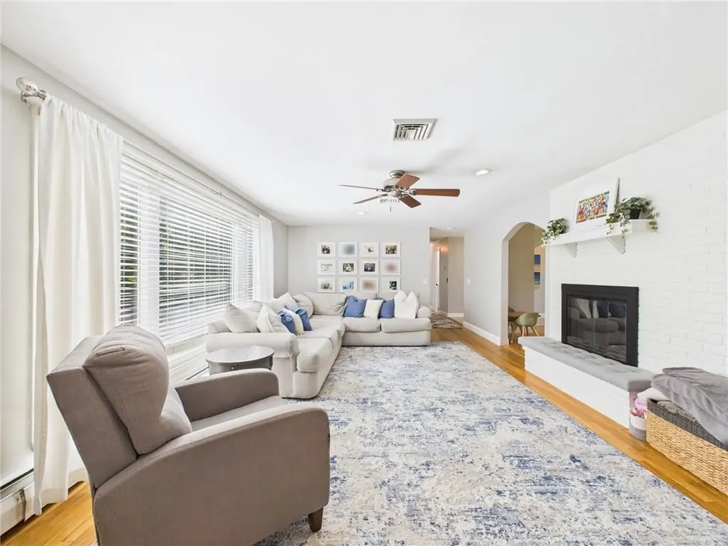 35 Westchester Way Warwick RI 02886